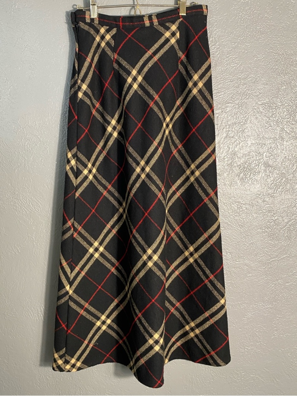 Michele Plaid Maxi Skirt A-Line Lined Black Tan Red Women's Size 8